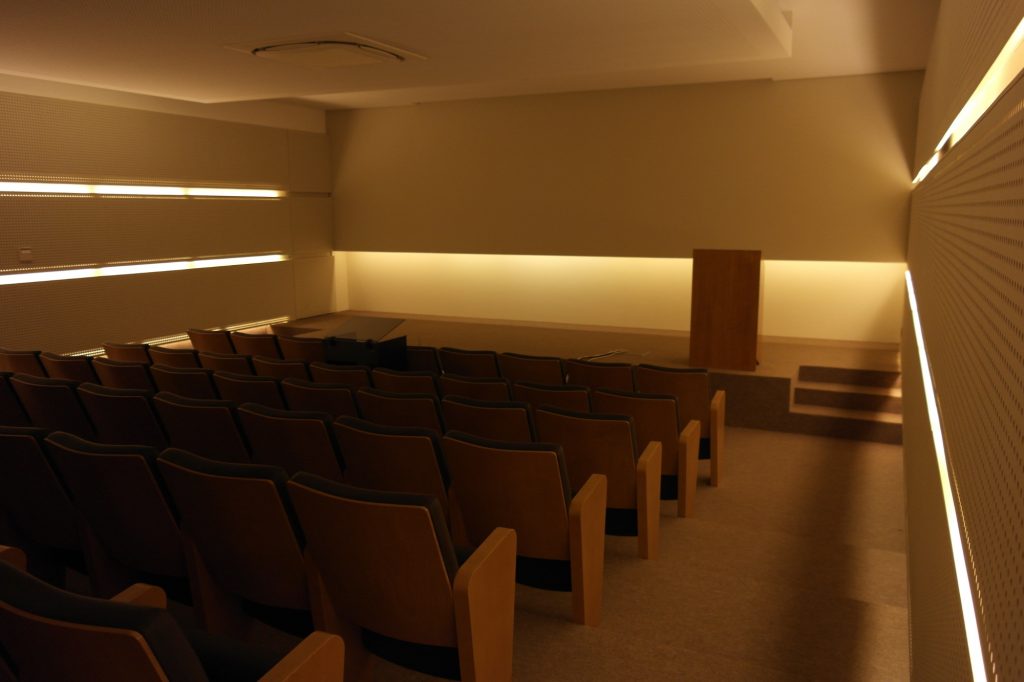 Auditório do centro cultural e residência universitária Vega