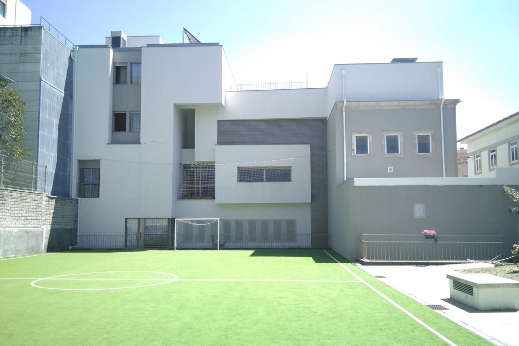 Campo de futebol da residência universitária Vega no Porto